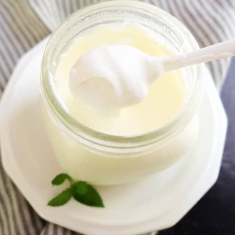 Easy Homemade Crème Frâiche