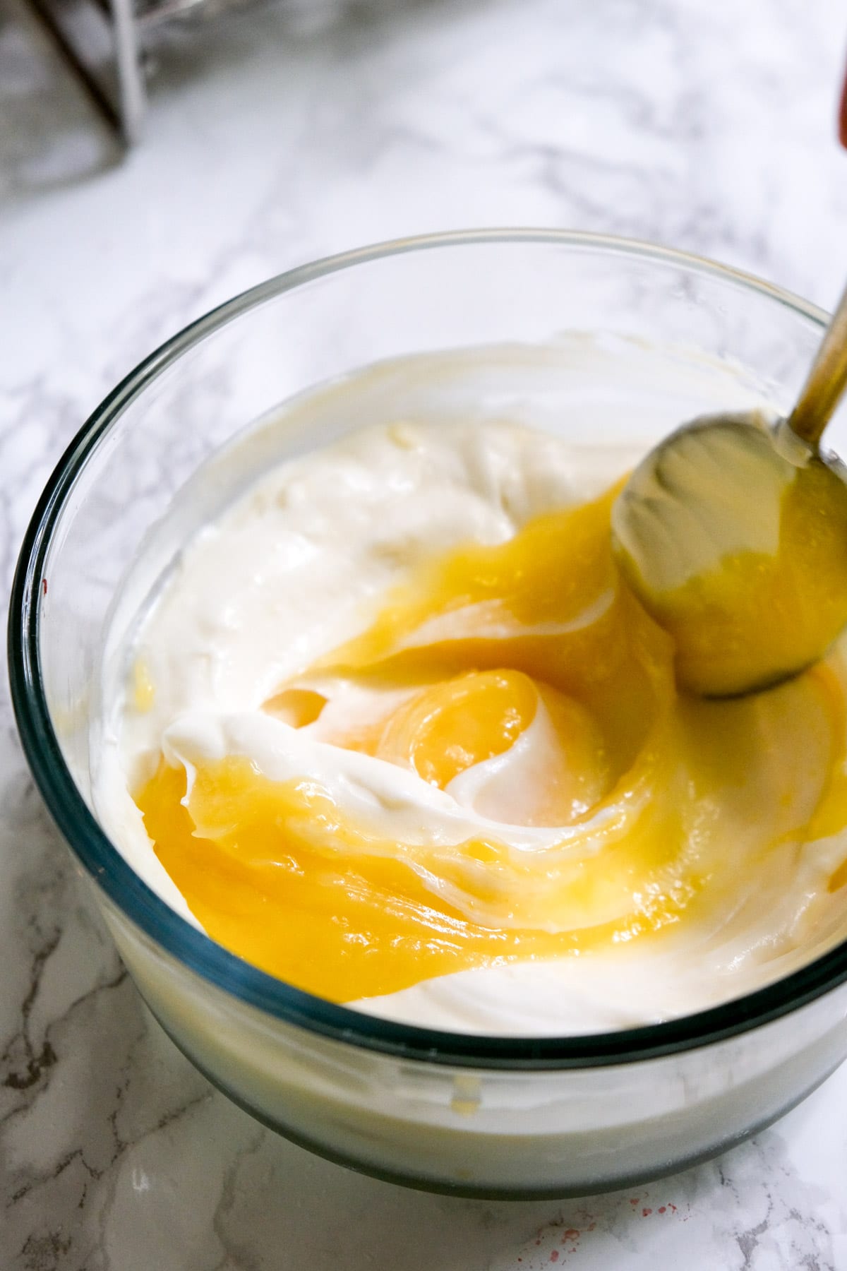 Greek yogurt with lemon curd 