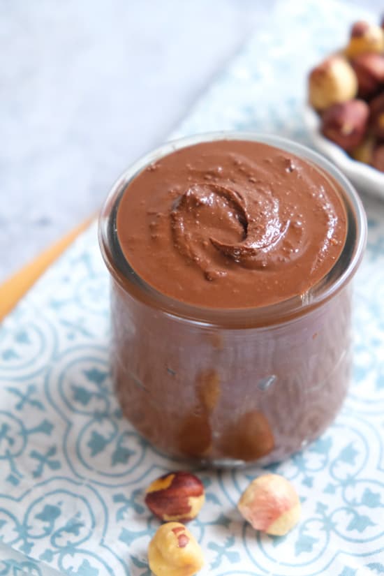Easy Nutella Recipe (Homemade Chocolate Hazelnut Spread)
