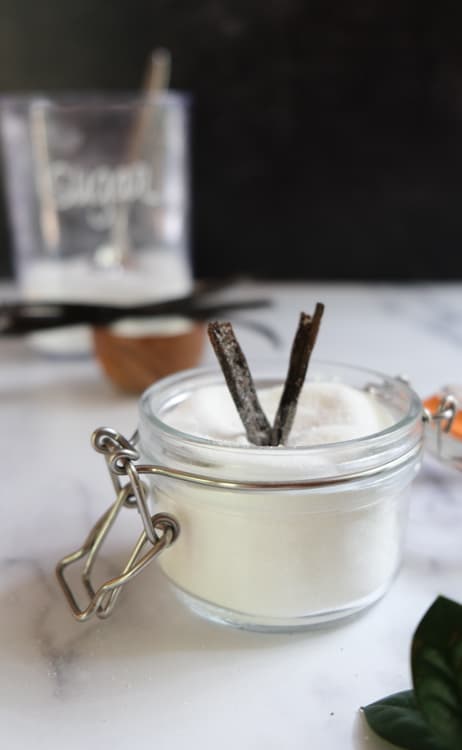 Homemade vanilla extract - Everyday Dishes