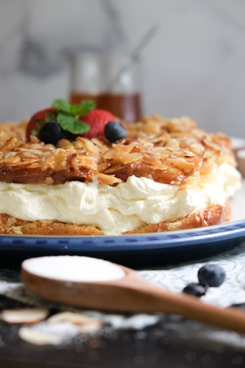 Authentic Bienenstich Kuchen (German Bee Sting Cake Recipe)