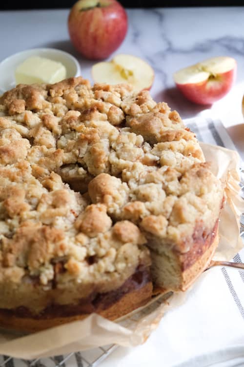 German apple yeast cake