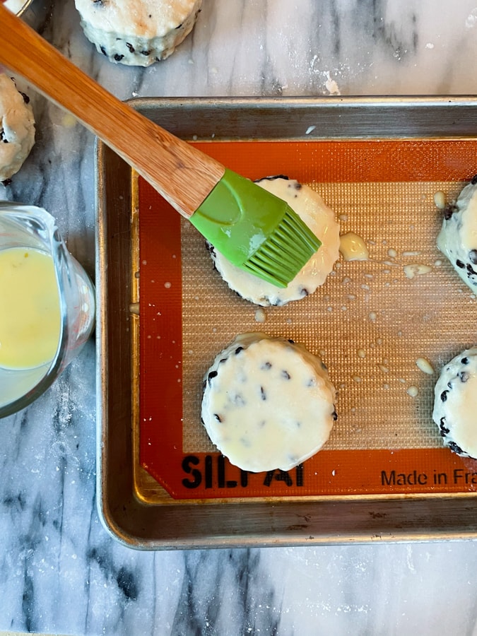 How to Store and Organize Baking Pans, Sheets and Trays