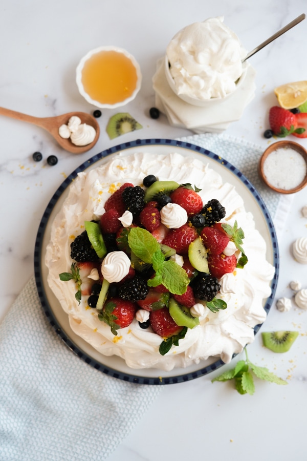 fruit pavlova