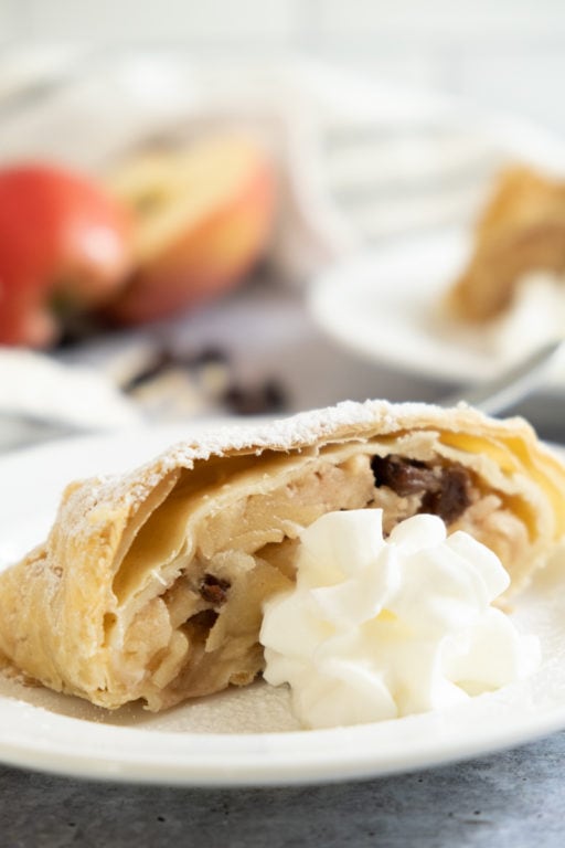 German Apple Strudel with Puff Pastry Recipe (Apfelstrudel