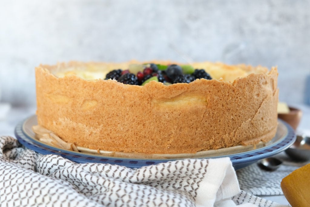 german cheesecake with crust up the sides 