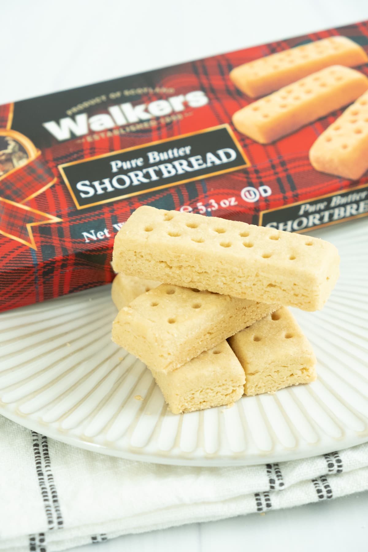 Classic Scottish Shortbread Cookies - International Desserts Blog