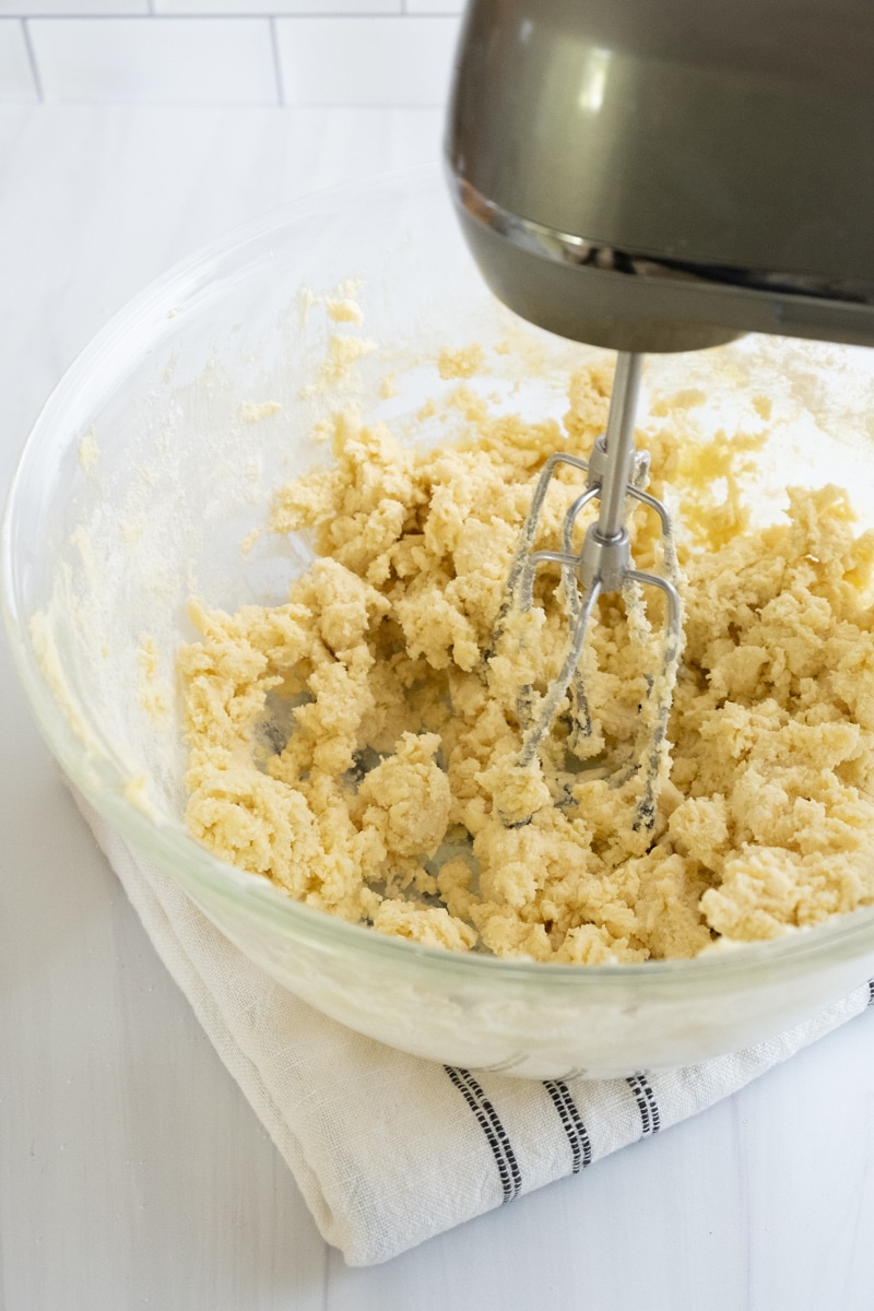 mix dough from crumbly to soft