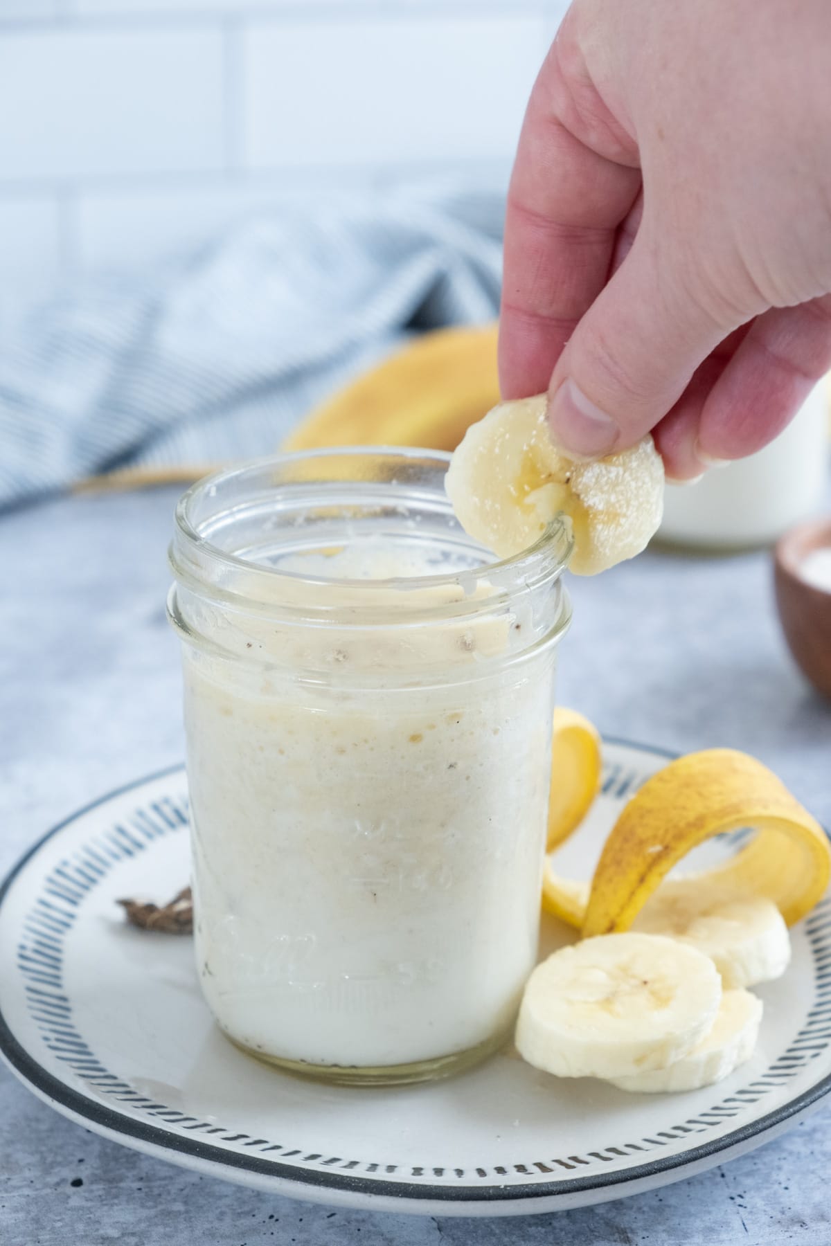 garnish with banana slice