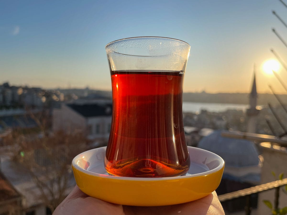 turkish tea in istanbul 