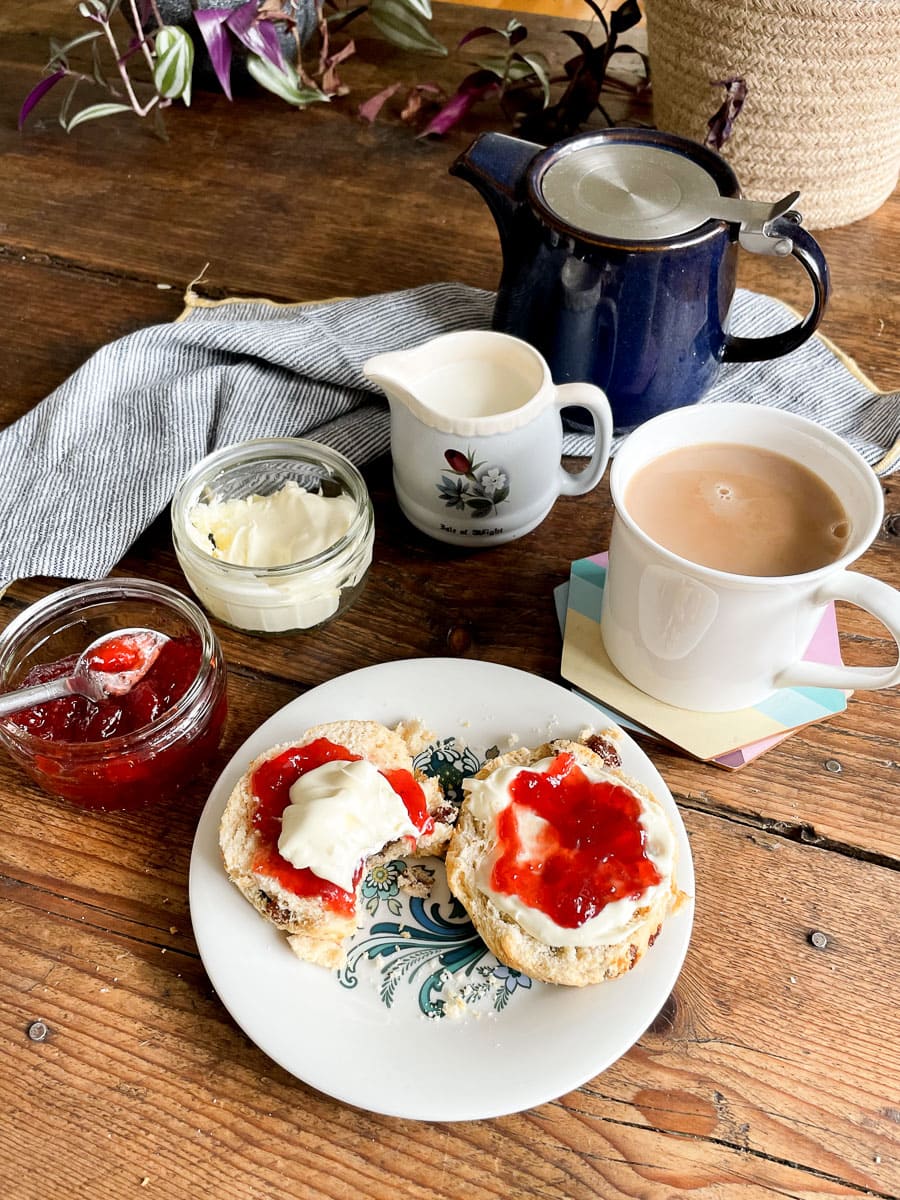 cream tea at home